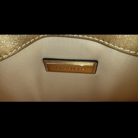 HOST PICK 🎉🎊Tory Burch Savannah Clutch in Gold new with tags. Rare! - Picture 10 of 10